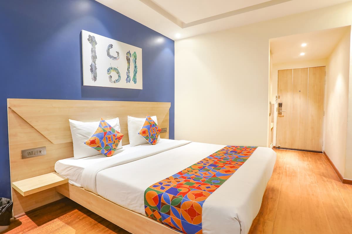 1 bedroom, Egyptian cotton sheets, premium bedding, in-room safe