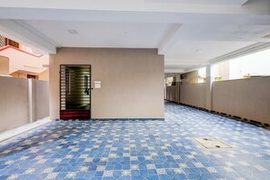 Parking - FabHotel Home Tree Service Apartment I (Chennai)