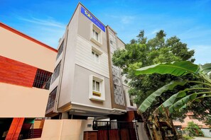 Exterior - FabHotel Home Tree Service Apartment I (Chennai)