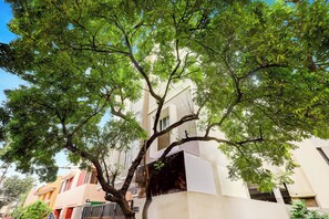 Exterior detail - FabHotel Home Tree Service Apartment I (Chennai)
