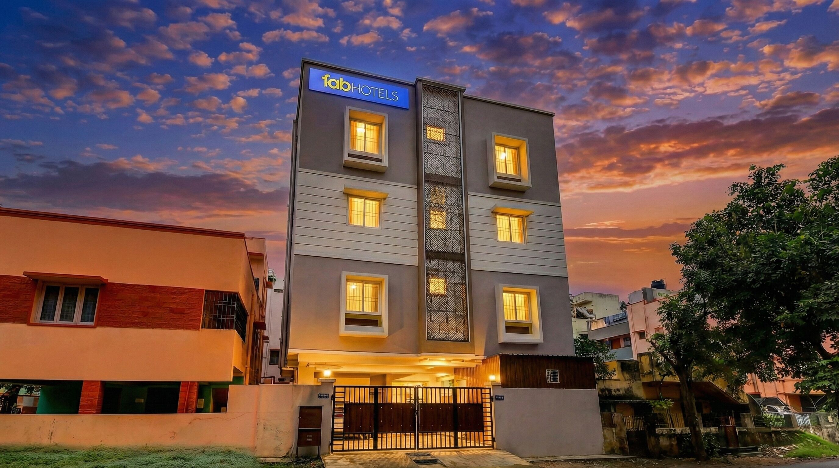 숙박 시설 입구