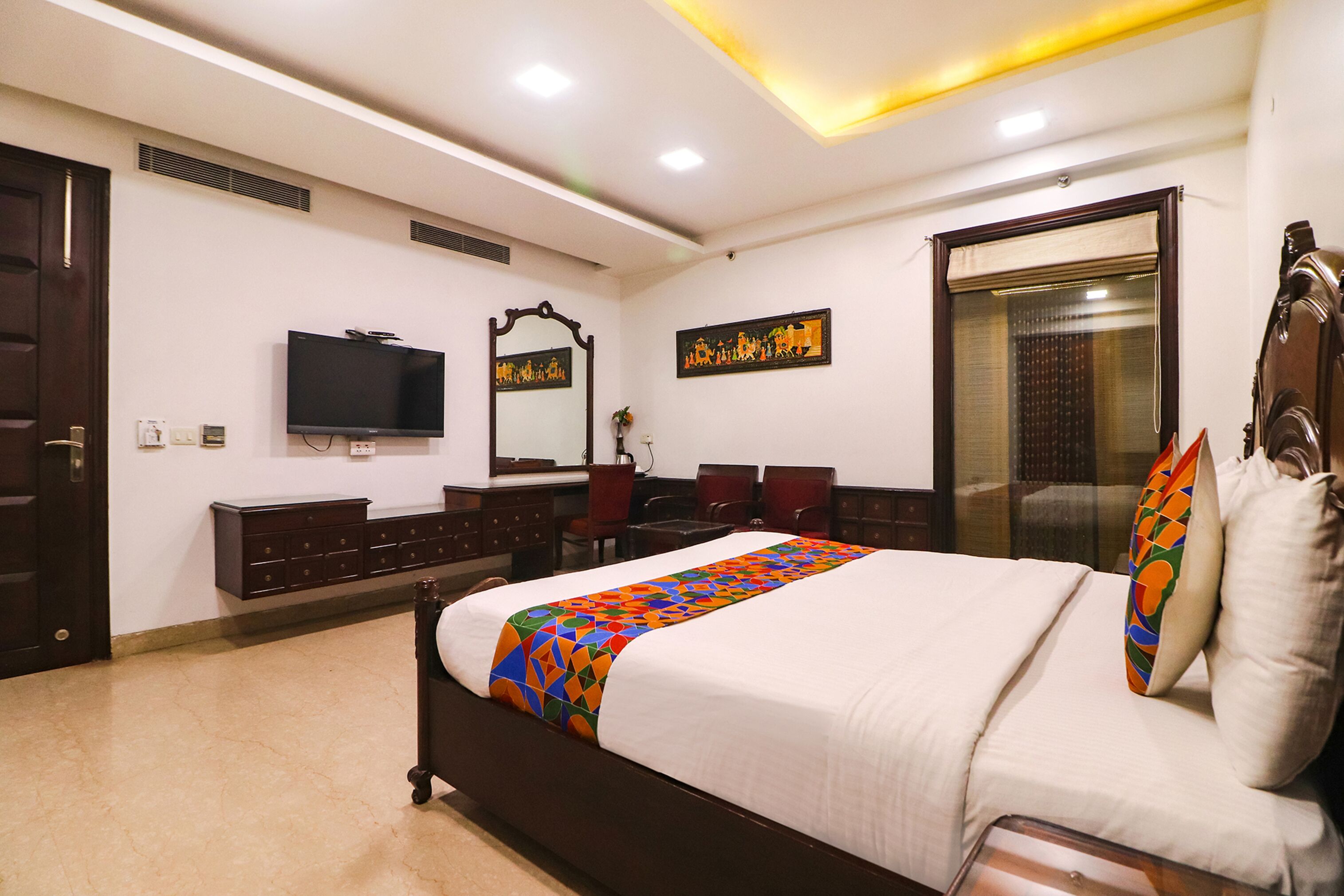 Egyptian cotton sheets, premium bedding, in-room safe, soundproofing