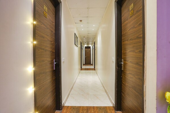 Lobby - Fabexpress City Heart (New Delhi)