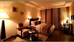 Luxury Suite | 1 bedroom, Egyptian cotton sheets, premium bedding, in-room safe