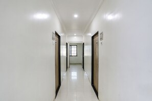 Lobby - Fabhotel Angeethi (Chhatrapati Sambhajinagar)