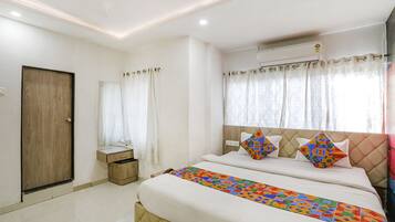 Deluxe Room | Egyptian cotton sheets, premium bedding, in-room safe, free WiFi