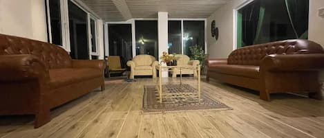 Khu tiếp khách ở sảnh