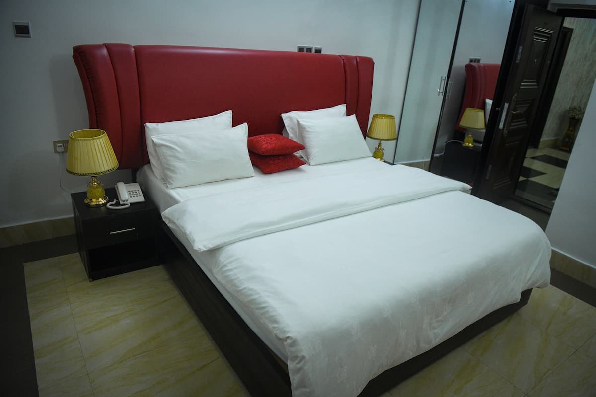 Deluxe Room | 1 bedroom, individually decorated, individually furnished, free WiFi