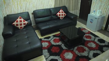 Decoración personalizada, muebles diferentes y wifi gratis