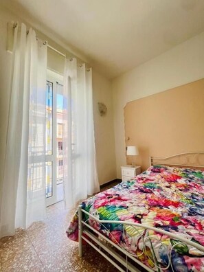 Quarto clássico | Cofres nos quartos, Wi-Fi de cortesia