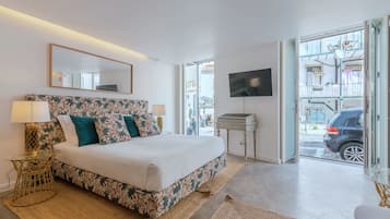 Comfort Studio, 1 Queen Bed, Air conditioning, Ground Floor