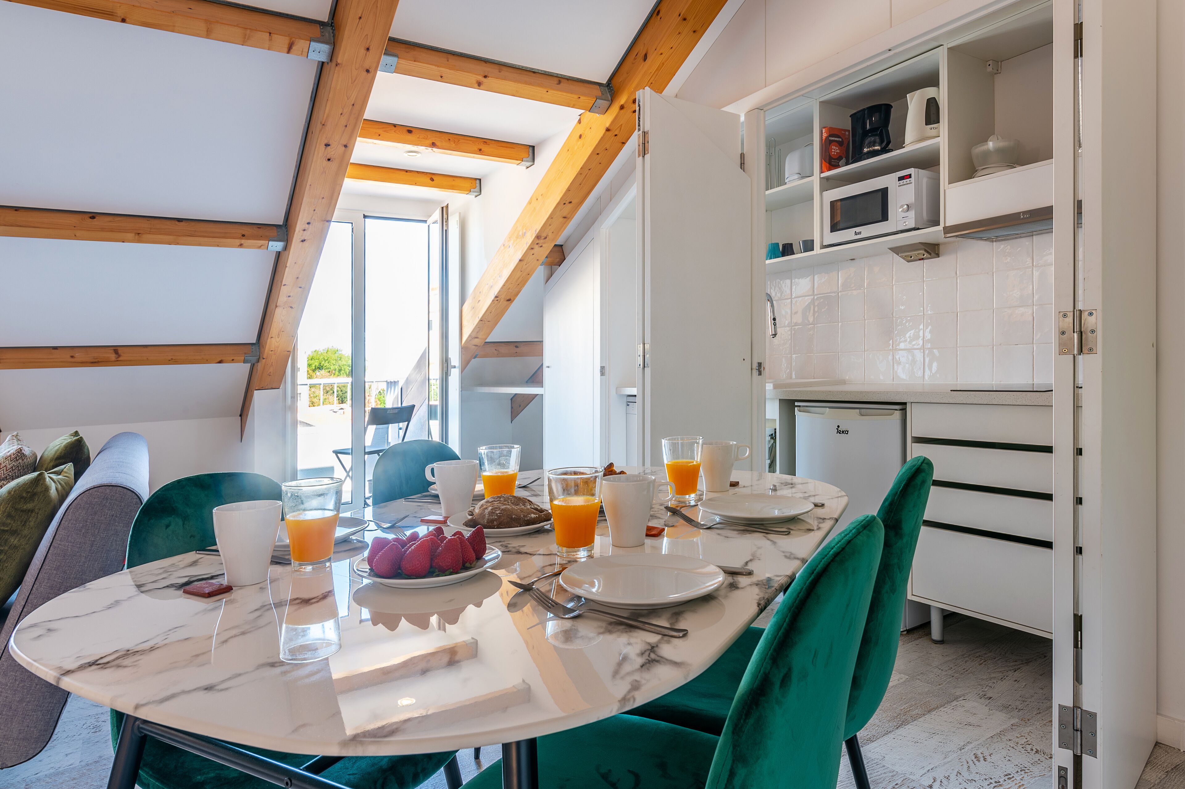 Grand Apartment, 1 Bedroom, Balcony, River View | Private kitchen | Fridge, microwave, stovetop, electric kettle