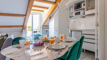 Grand Apartment, 1 Bedroom, Balcony, River View | Private kitchen | Fridge, microwave, stovetop, electric kettle