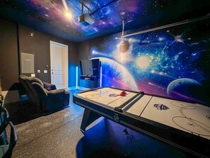 Games room - Stunning House for 10 Guest: Enjoy the Game Room (Davenport)