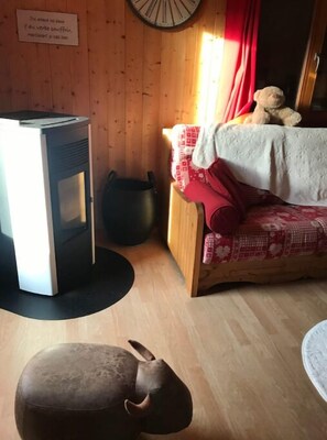 Fernseher, Kamin