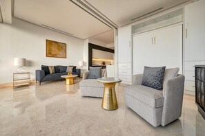 Téléviseur, bureau