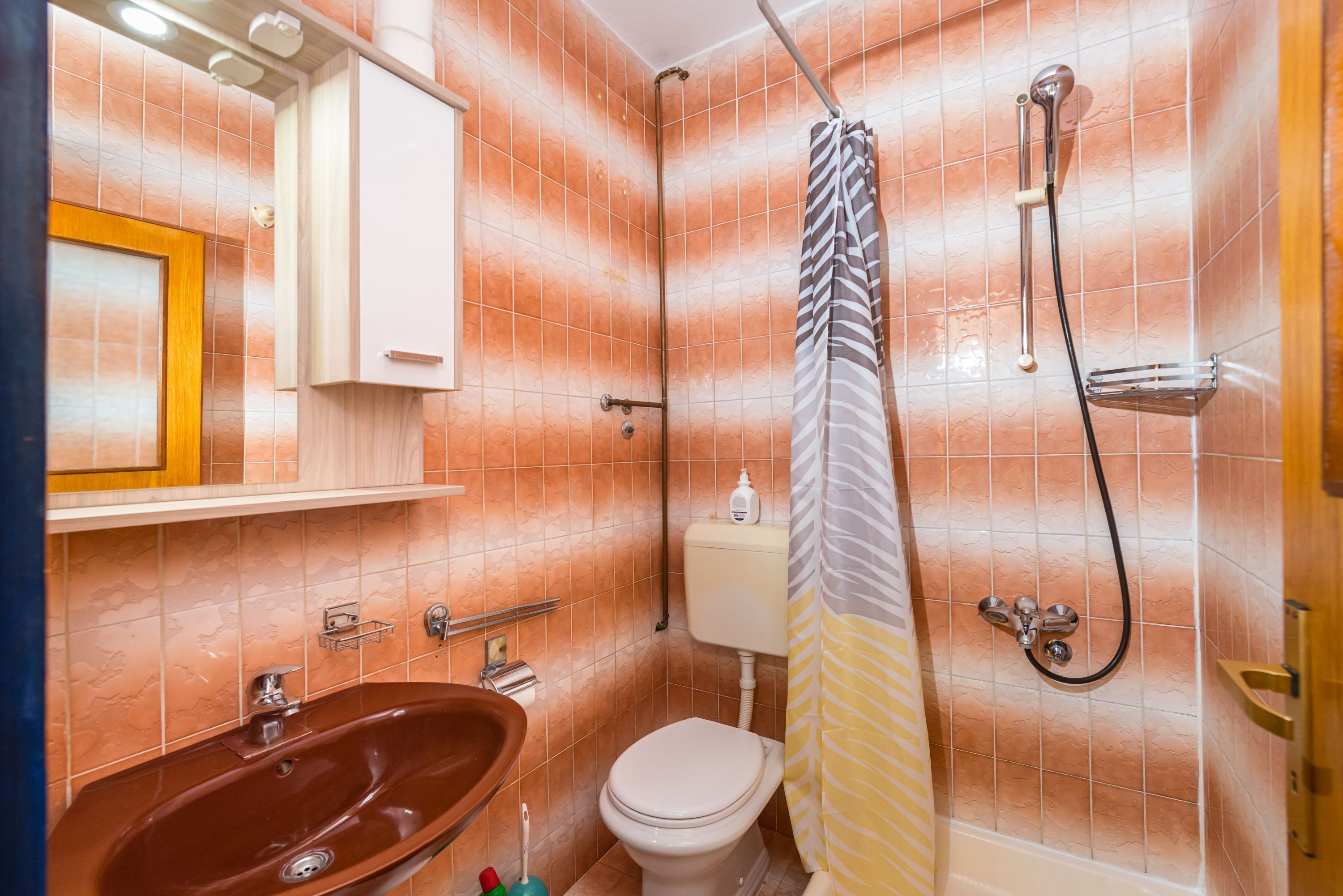 Apartment, 2 Bedrooms, Balcony, Garden View | Bathroom