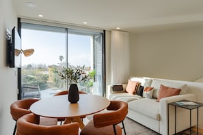 Premium Apartment | Dining room - Feel Porto Corporate Housing Boavista (Porto)