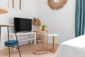 1 室のベッドルーム、旅行用ベビーベッド、WiFi、ベッドシーツ