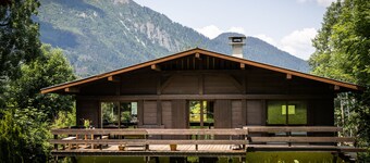 Cosy 5 bedroom chalet view Mont Blanc hot tub cosy fire amazing summer hikes