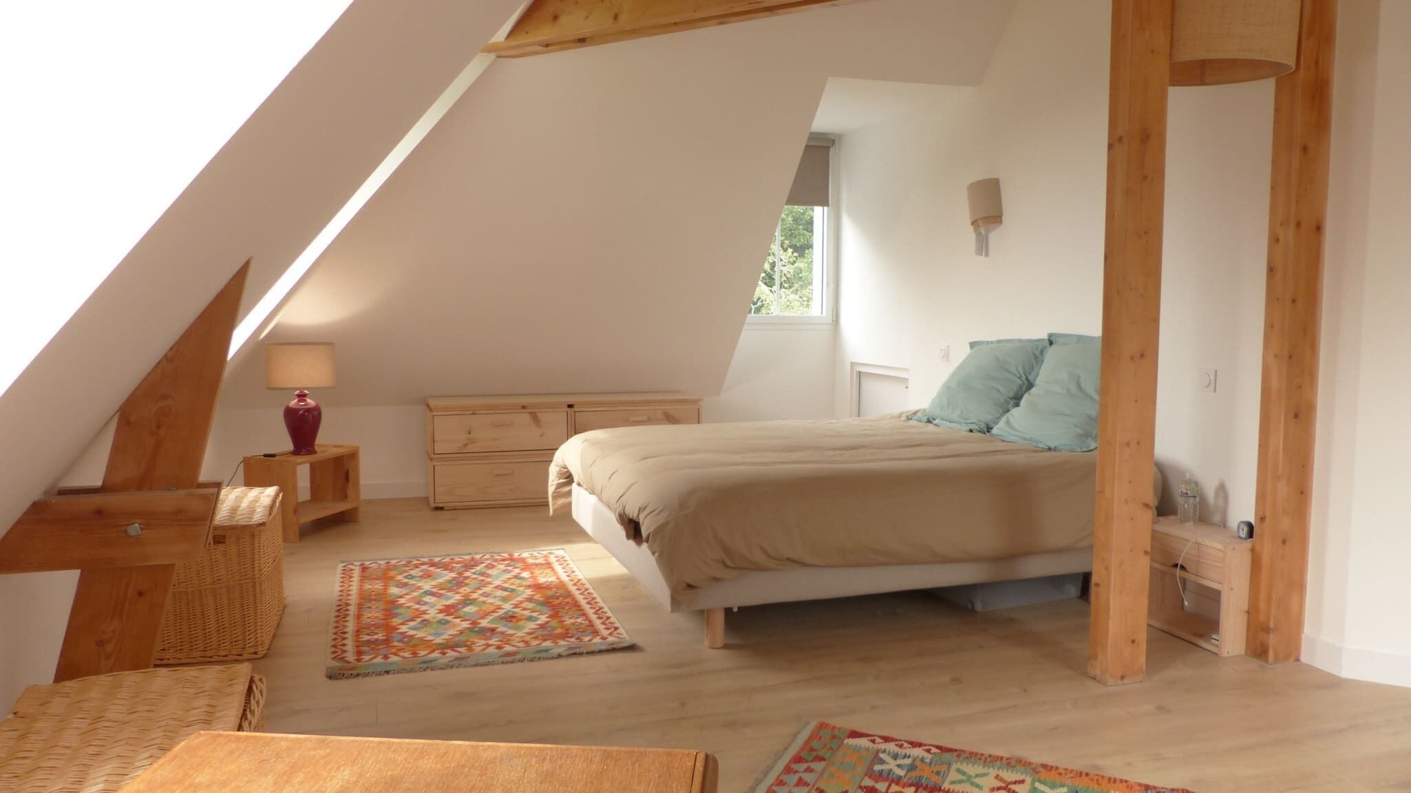 5 chambres, fer et planche à repasser, Wi-Fi gratuit, draps fournis