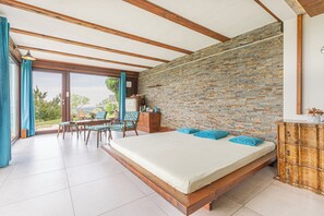 3 kamar tidur, setrika/meja setrika, Wi-Fi gratis, dan seprai linen