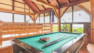 Family House, Multiple Bedrooms, Mountainside (Wellness Vineyard Cottage Boris) | Game room
