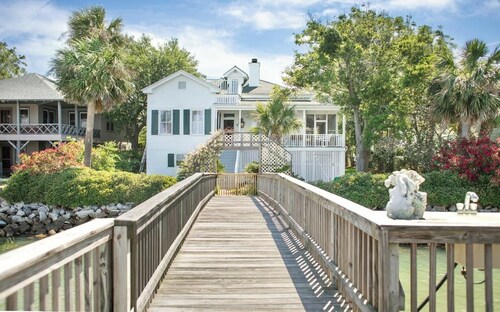 Unique Home on Back River w/ Stunning Sunsets, Private Dock by Tybee Cottages