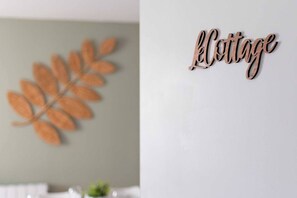 Interior detail - Au Cottage : T2 Rénové Ambiance Cocooning & Nature (Mazamet)