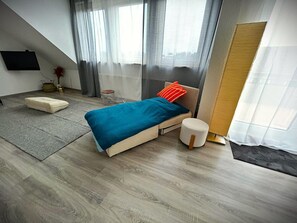 3 chambres, fer et planche à repasser, Wi-Fi, literie fournie