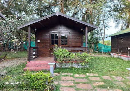 1 habitación y escritorio