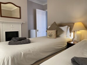 5 chambres, fer et planche à repasser, lit parapluie, Wi-Fi gratuit