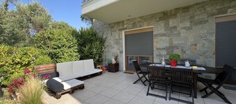 Angelos elegant summer house 