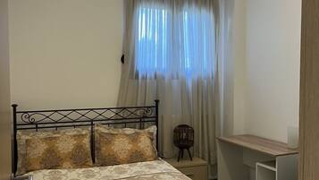 Family House | 2 bedrooms, desk, laptop workspace, blackout drapes