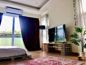 1 bedroom, desk, iron/ironing board, free WiFi