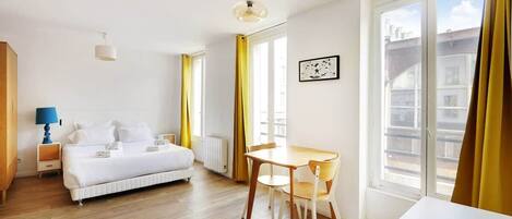 1 bedroom, iron/ironing board, travel cot, WiFi