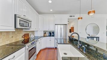 Studio (4 Bedrooms) | Property amenity