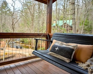 Property grounds - Designer Creekside Cabin on Fightingtown Creek | Hot Tub, SMEG Kitchen & Fishing (Cherry Log)