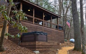 Exterior - Stone Creek: Luxury Creekside Cabin w/ Hot Tub, SMEG Kitchen & Fire Pit (Cherry Log)