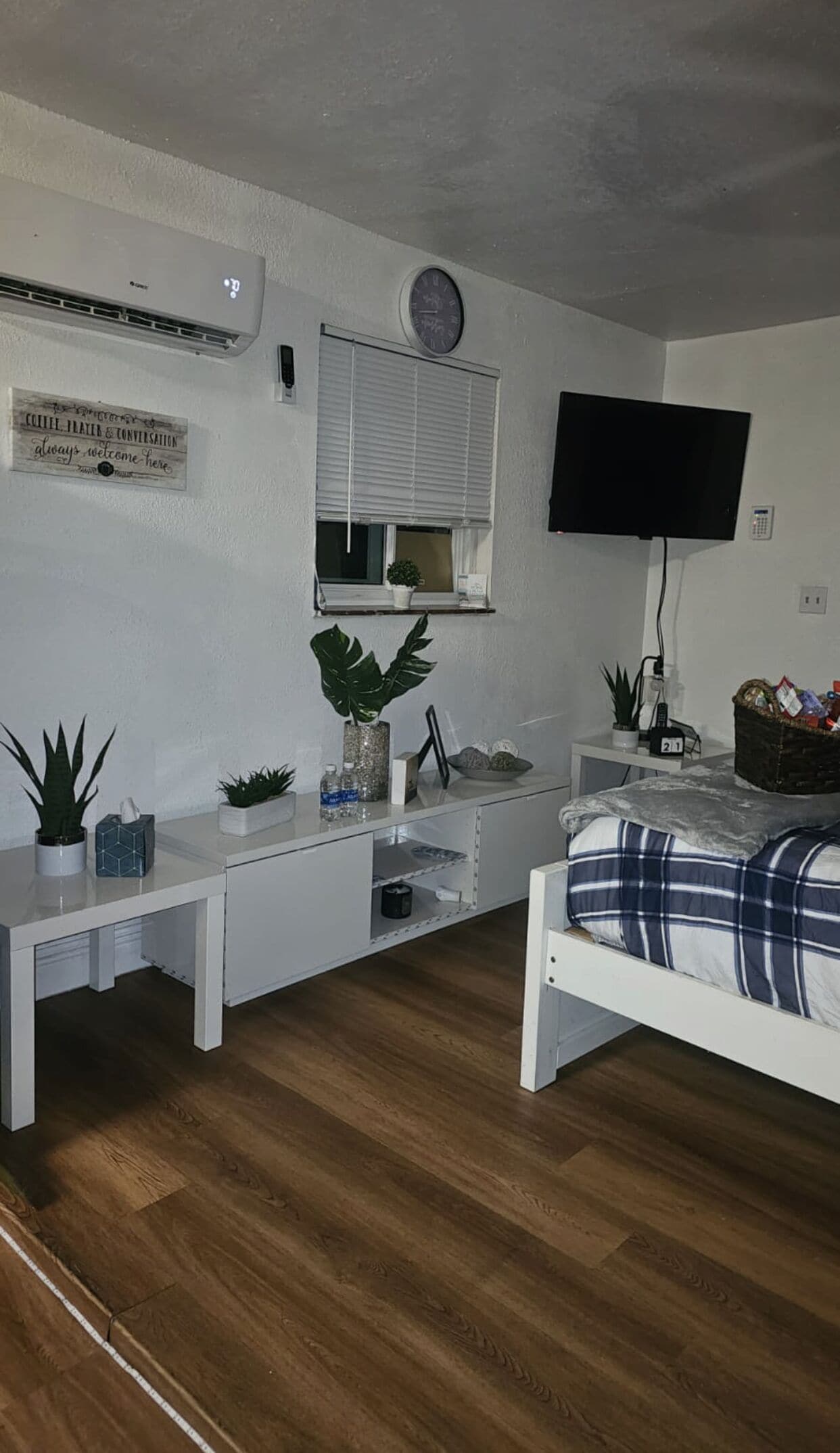 1 soverom, strykejern/-brett, wi-fi og sengetøy