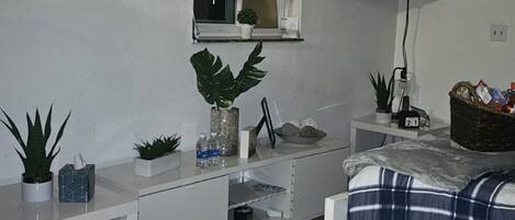 1 soverom, strykejern/-brett, wi-fi og sengetøy