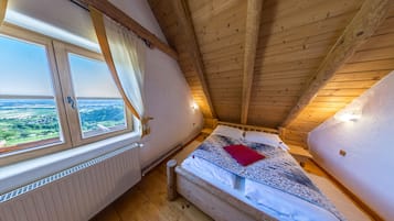 2 habitaciones, tabla de planchar con plancha y cuna de viaje