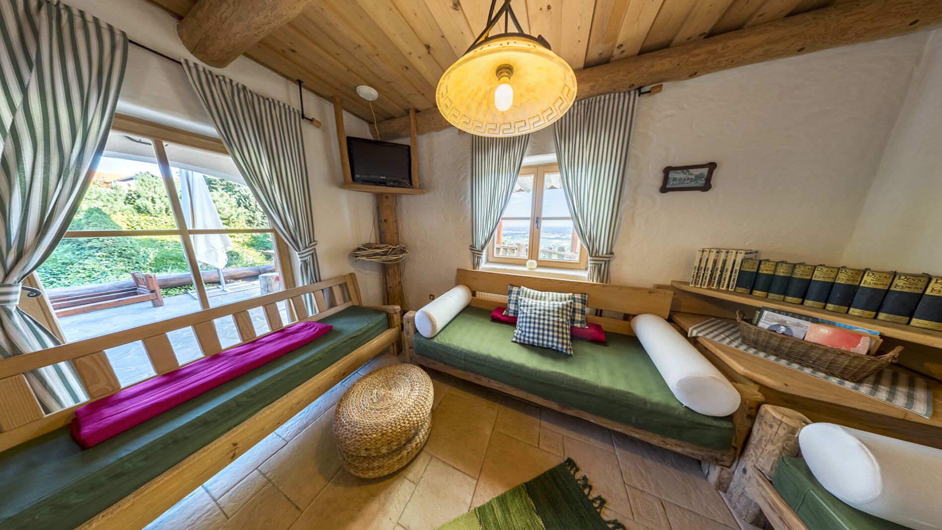 2 bedrooms, iron/ironing board, travel crib, free WiFi