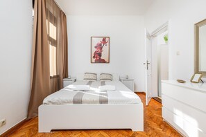 3 bedrooms, iron/ironing board - Famous Budapest Champs Elys  es Fashion Street (Budapest)