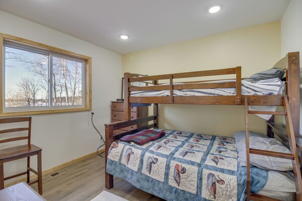 Hines Vacation Rental W/ Grill: Walk To Lake! - Minnesota