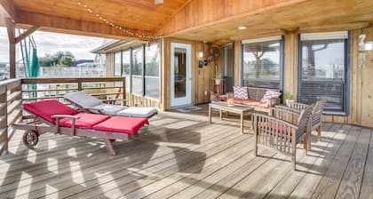 Private Dock, Lanai: Bayou Retreat in Barataria!