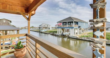 Private Dock, Lanai: Bayou Retreat in Barataria!