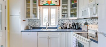 Wolcott Home w/ Deck: Near Connecticut Attractions