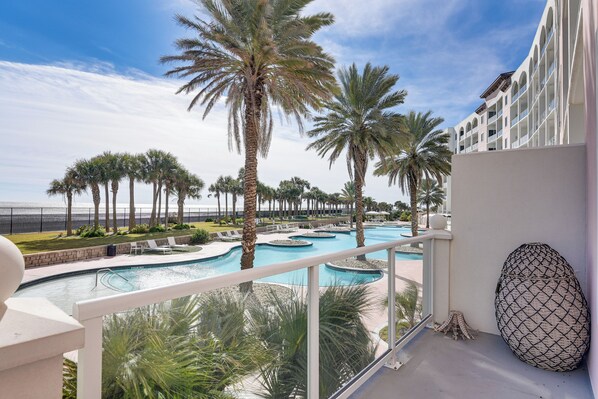 Apartment (3 Bedrooms) | Interior - Beachfront Galveston Getaway w/ Gulf Views! (Galveston)