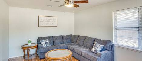 House (3 Bedrooms) | Front of property